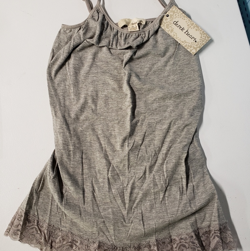 🛍NEW Lace Bottom Stretch Camisole